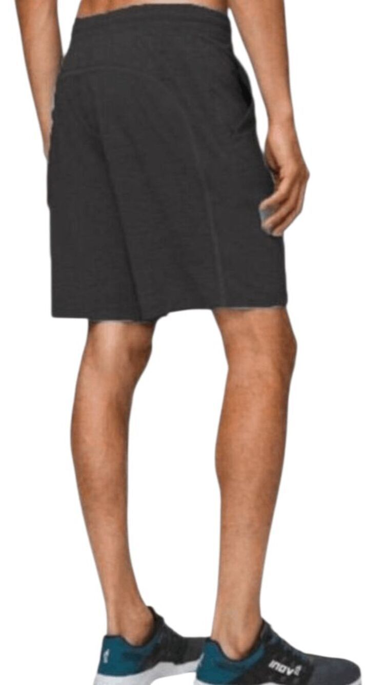 LULULEMON ATHLETICA Pace Breaker 9' Short Size Small
